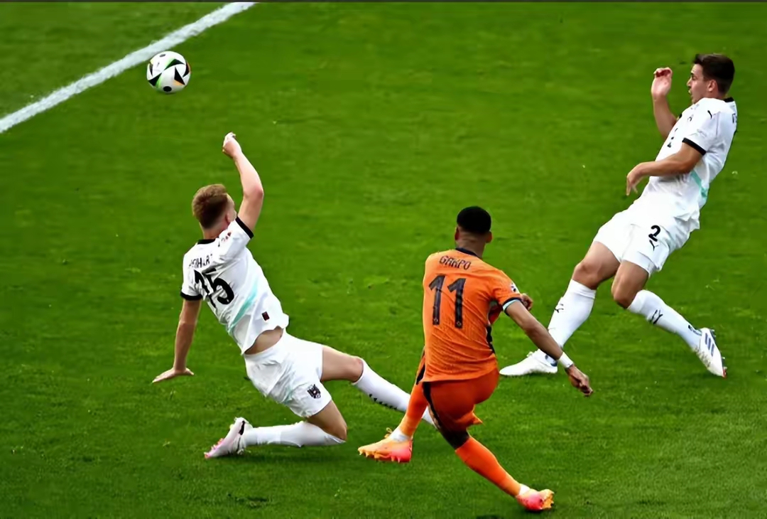 法国队完胜奥地利队,张本智和关键制胜 法国队完胜奥地利队,张本智和关键制胜