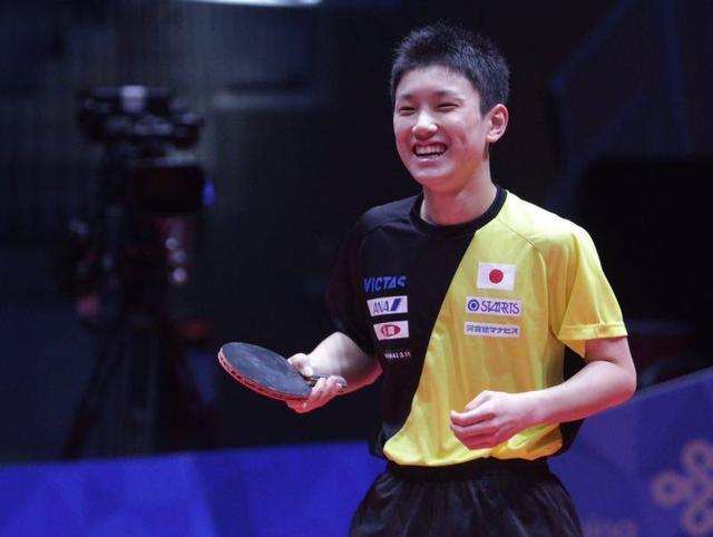 中国队力克英格兰队，张本智和关键制胜