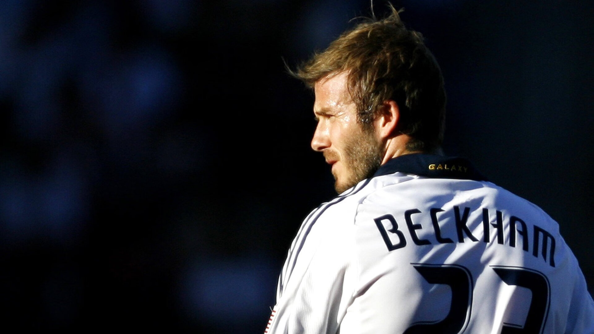 浓眉降临麦迪逊,当防守屏障化为进攻主宰,他一手捏碎了尼克斯的骄傲