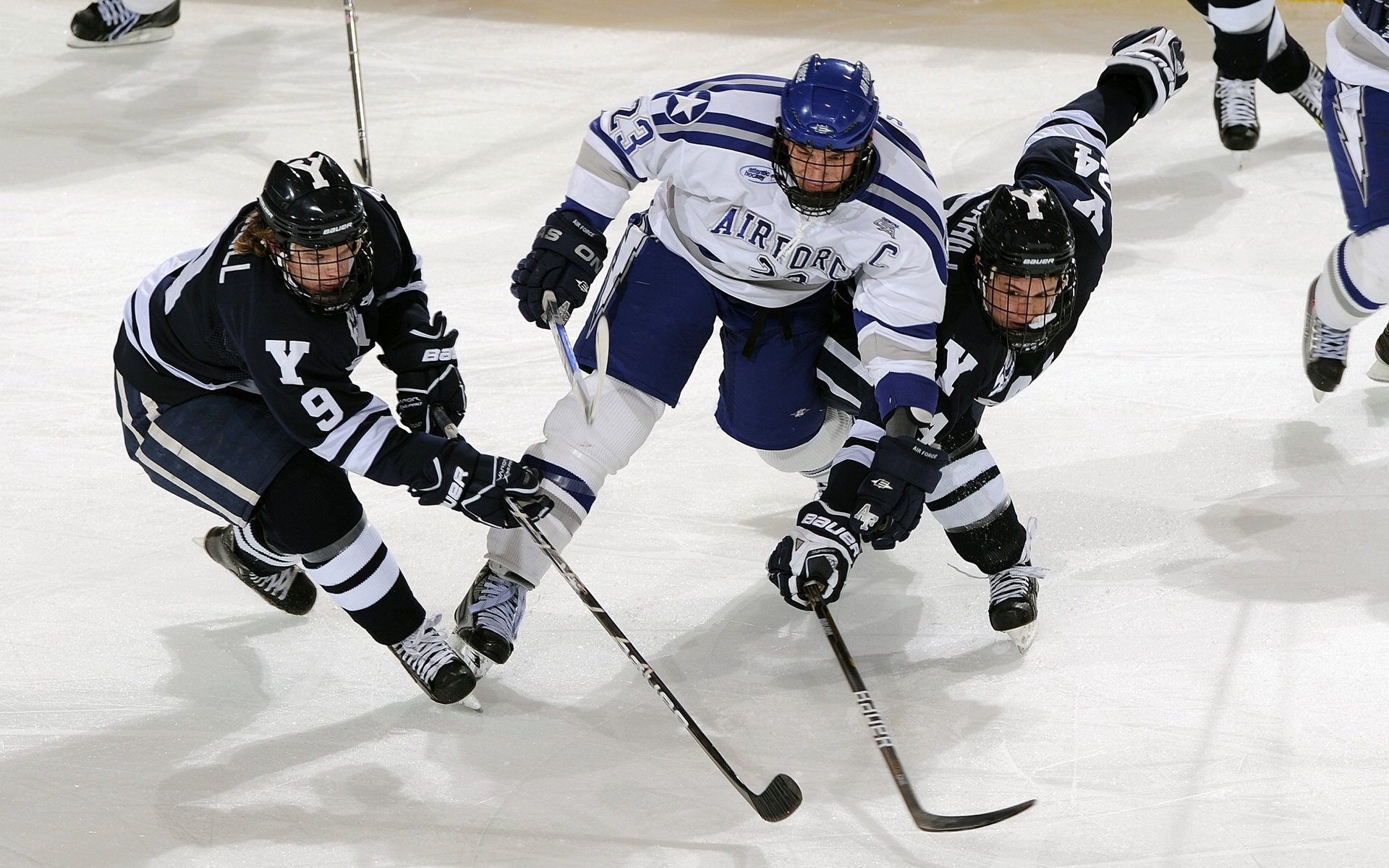 烈焰焚疆,孤胆英雄布克率开拓者铁壁突围辽宁